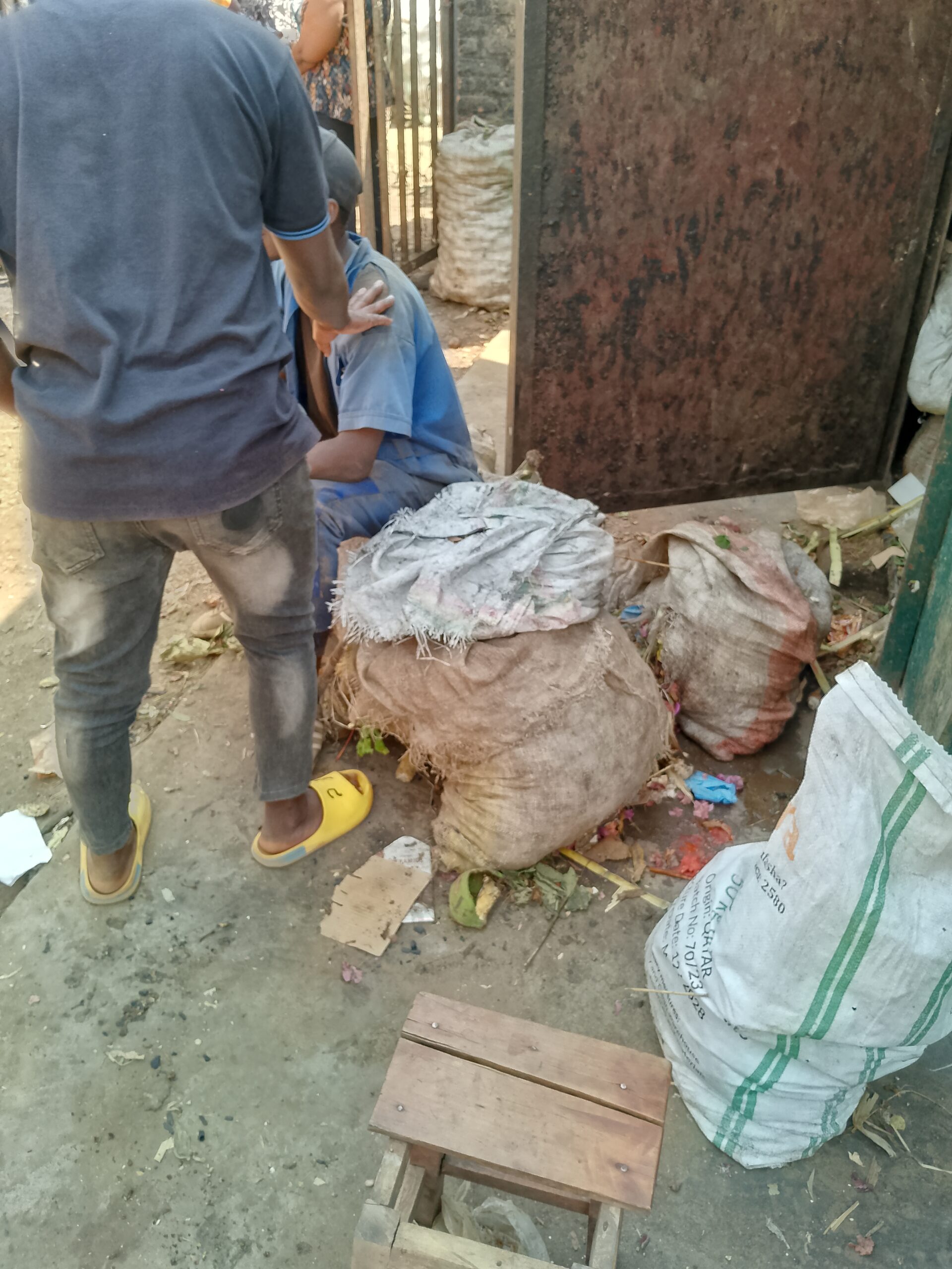 Gikondo-Ziniya:Barinubira umwanda ukabije mw’isoko.