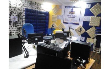Radiyo Isano yavuye ku murongo nyuma y’uko ibikoresho byayo bifatiriwe n’umuhesha w’inkiko