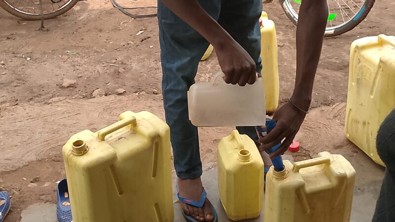 Rwamagana-Muyumbu: bahangayikishijwe n’inzoga itujuje ubuziranenge yahawe izina rya Drone.