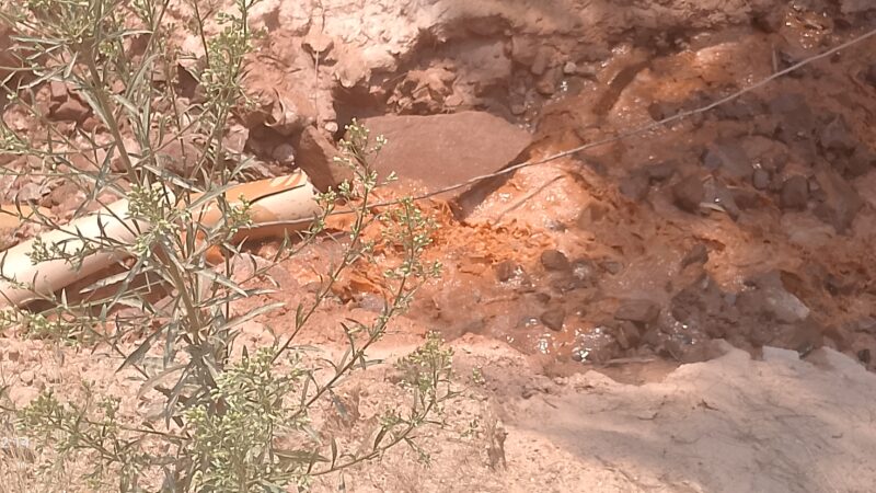 Gasabo-Jabana:Kampani yitwa Stone Services LTD icukura igasya amabuye irashinjwa kwohereza amazi yanduye mu mugezi