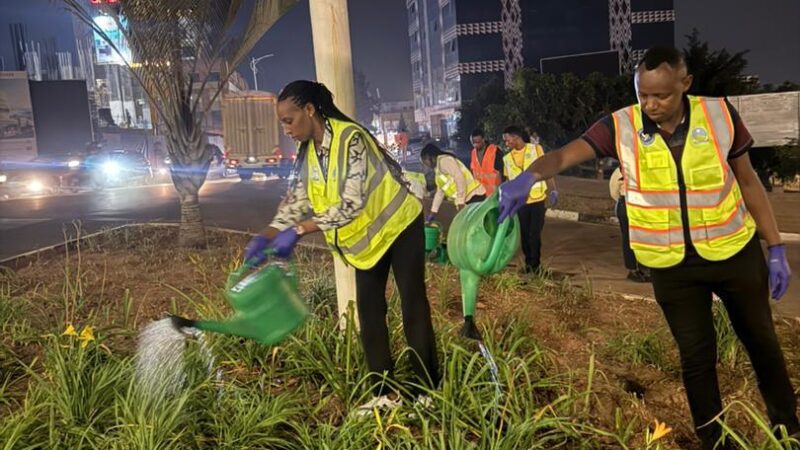 Abaturage ba Muhima Bagaragaje Uruhare Rudasanzwe mu Kurengera Isuku n’Umutekano wa Kigali – Reba Uko Bifatanya!”