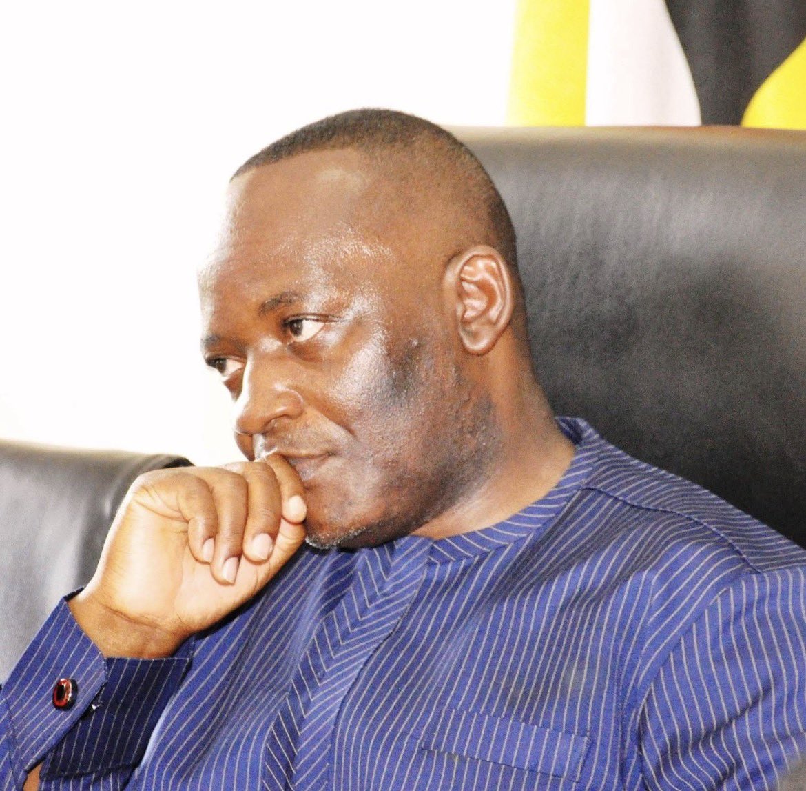 Uganda Ikomeje Gukaza Amabwiriza: Mpuuga n’Abandi Bahoze mu Buyobozi Basabwe Gusubiza Pasiporo