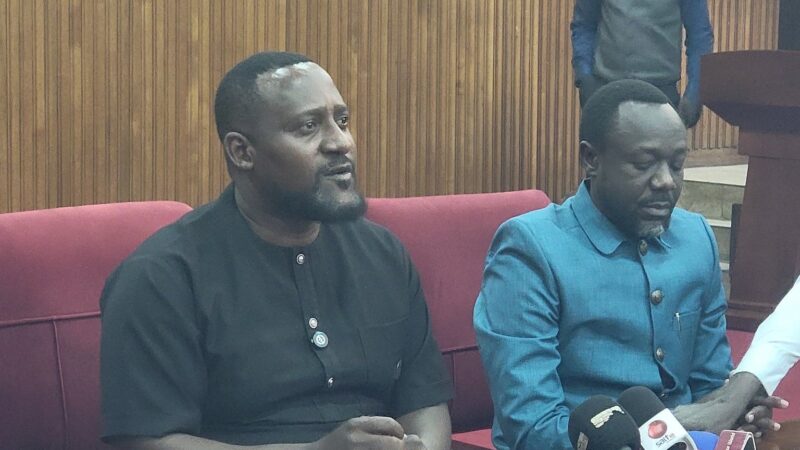 Hon. Namara Denis Ashaka Guhindura Uburyo Hatowamo Umuyobozi w’Abatavuga Rumwe na Leta mu Nteko Ishinga Amategeko