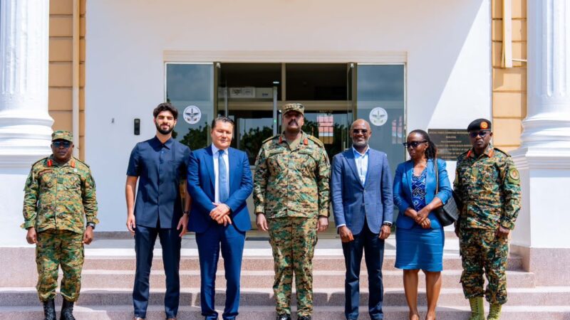 Hari icyizere? Gen. Muhoozi ahuye n’ubuyobozi bwa Nation Media Group