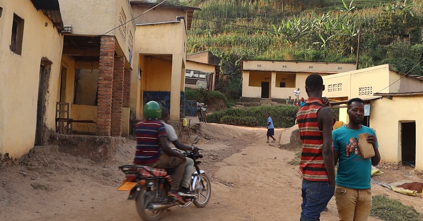 Gicumbi: Abaturage ba Rushaki bavuga ko babaruweho ihene na radio batunze muri sisiteme kandi batabifite, bituma Mituweli izamuka
